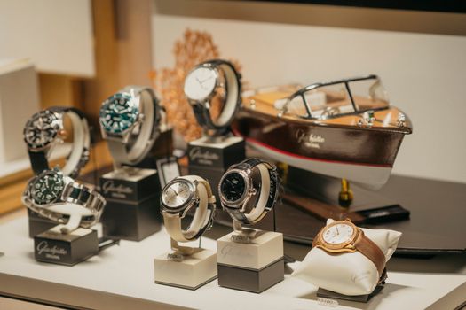 Jak Vybrat a Investovat do Luxusních Hodinek s Potenciálem Růstu